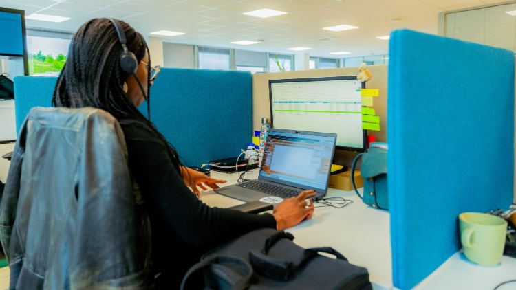 sav-hotline-teleconseiller