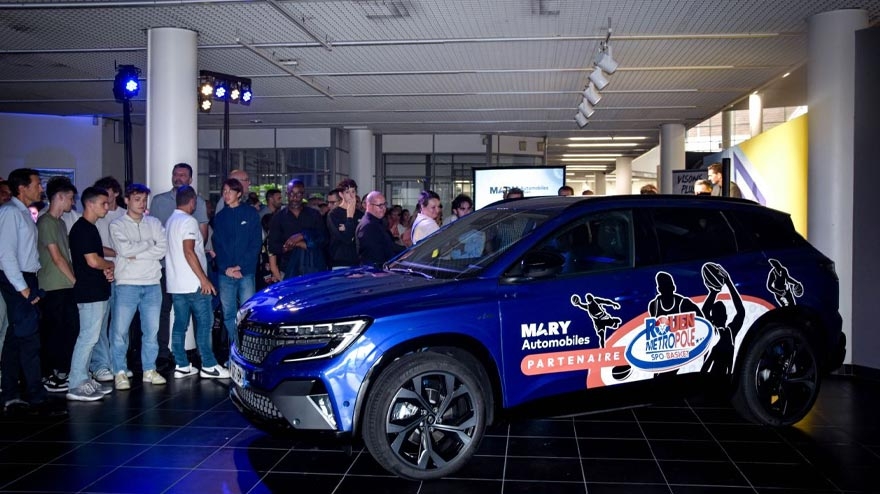 Présentation du maillot du Rouen Métropole Basket