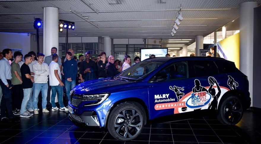 Présentation du maillot du Rouen Métropole Basket